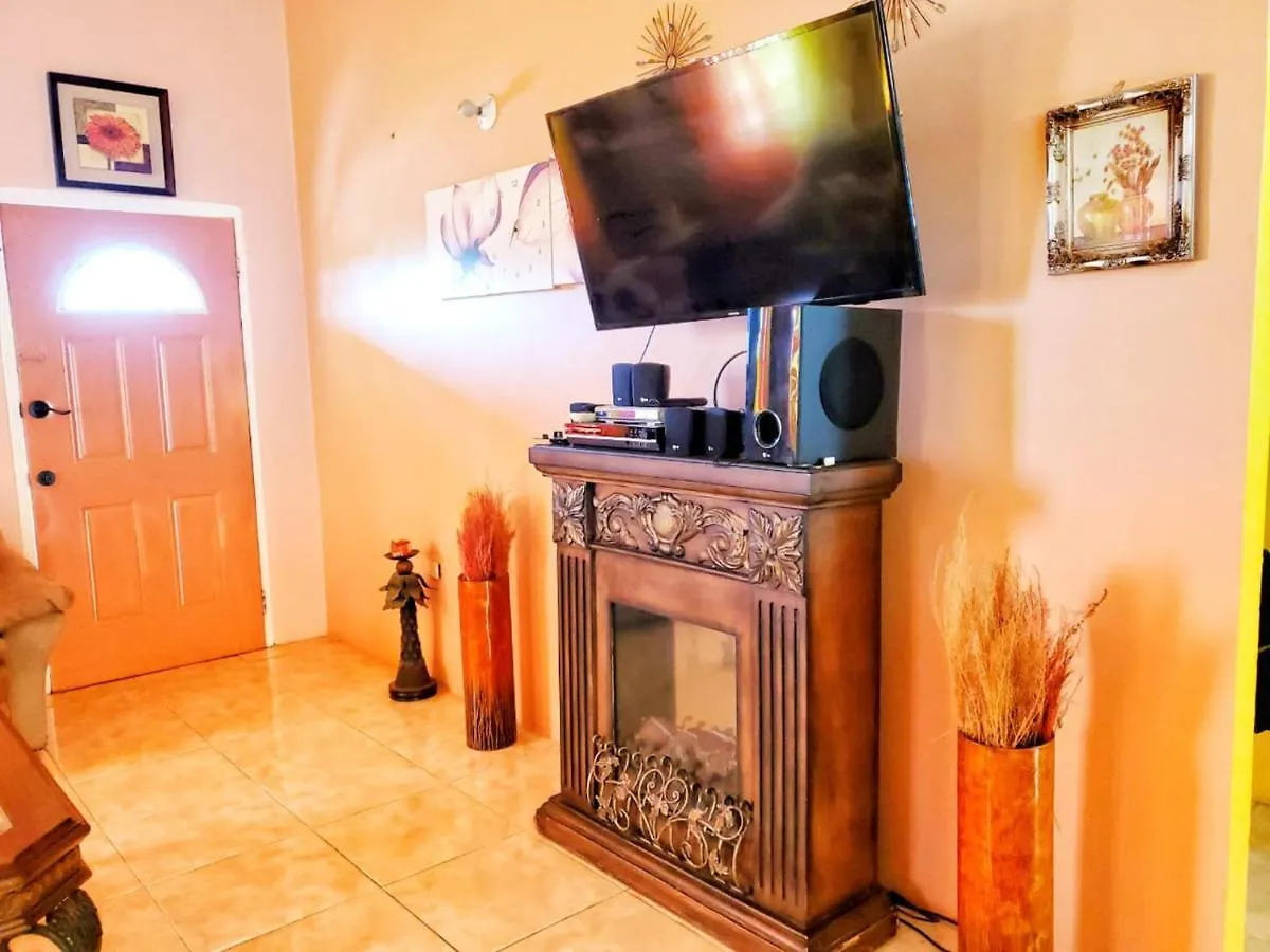 Sensational 2 Bedroom Getaway In Florence Hall Holiday home