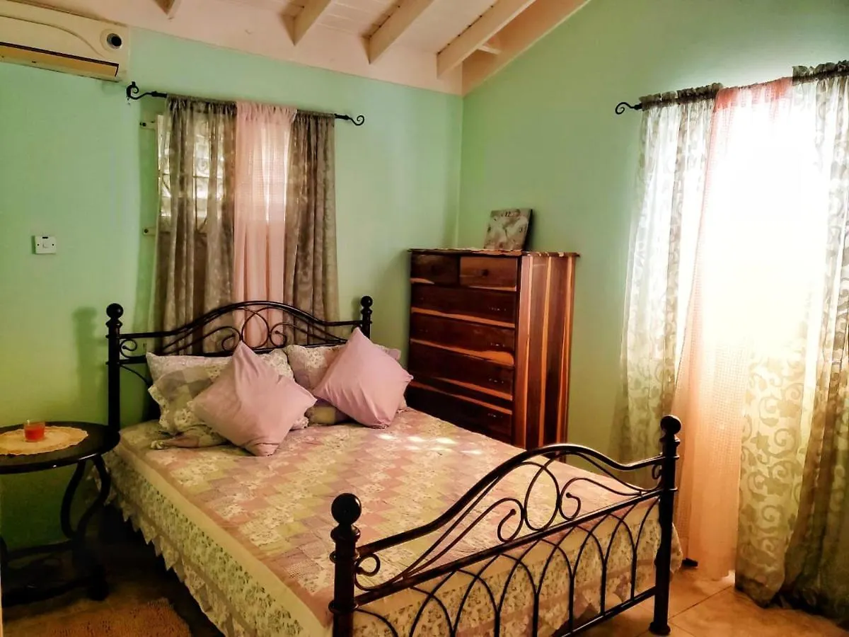 Holiday home Sensational 2 Bedroom Getaway In Florence Hall