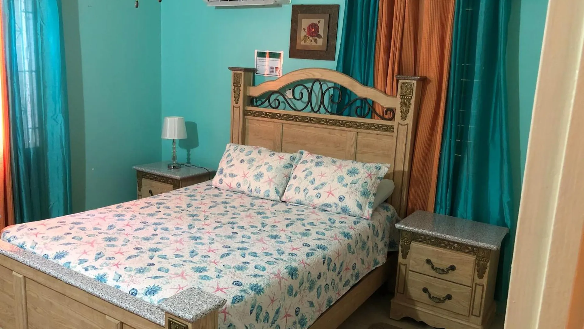 Sensational 2 Bedroom Getaway In Florence Hall Jamaica